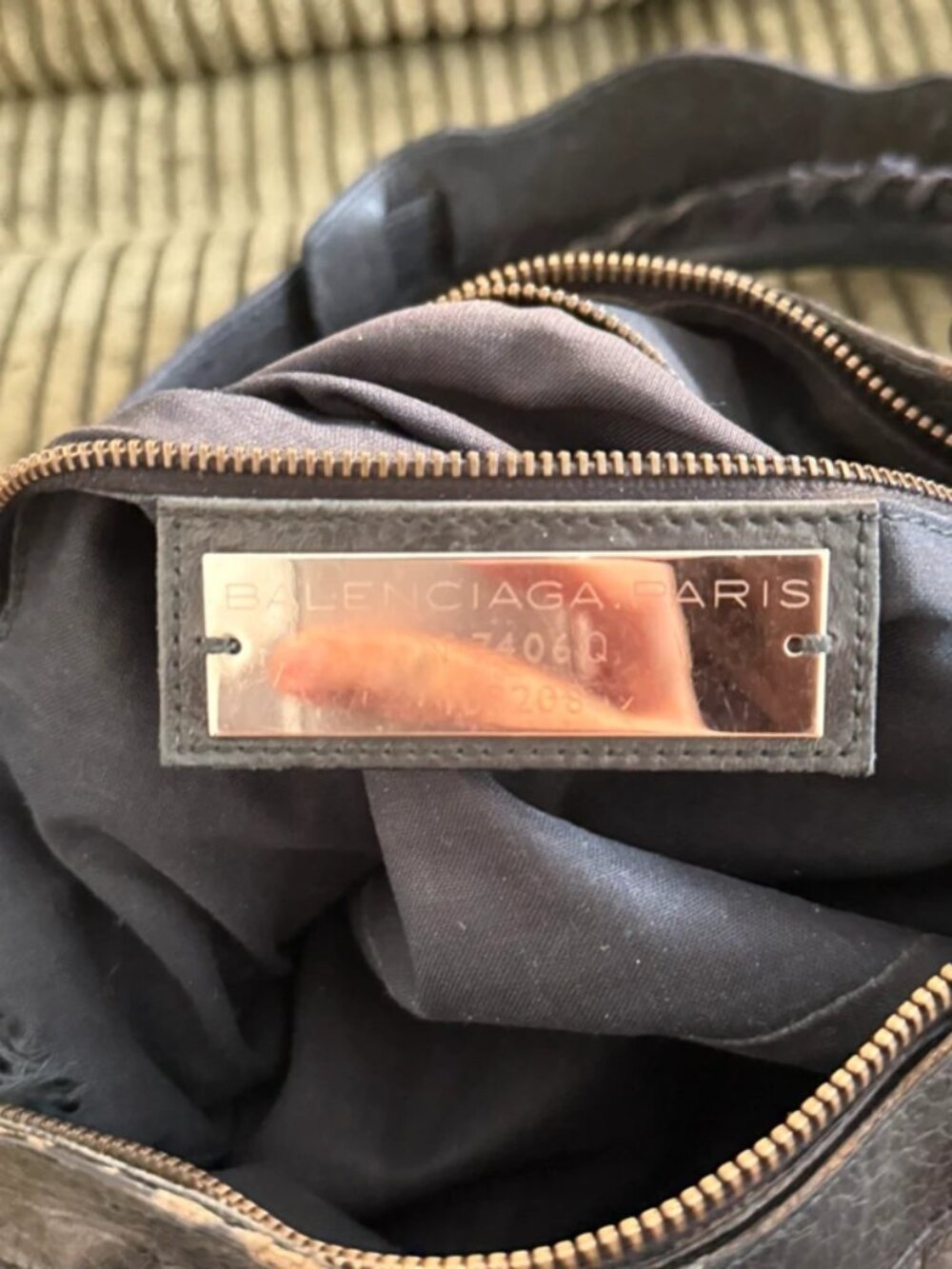Authentic Balenciaga First Bag - Picture 3 of 13